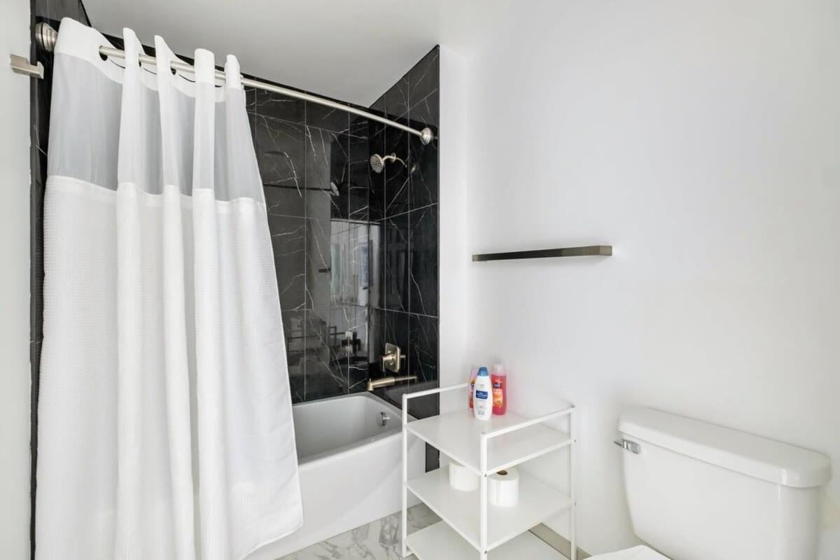 4B 3Ba Premium Family Apartment With Gym Charlotte Kültér fotó